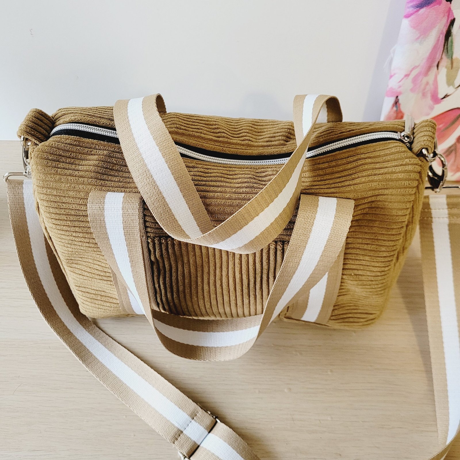 Sac Week end velours côtelé kaki – Image 4