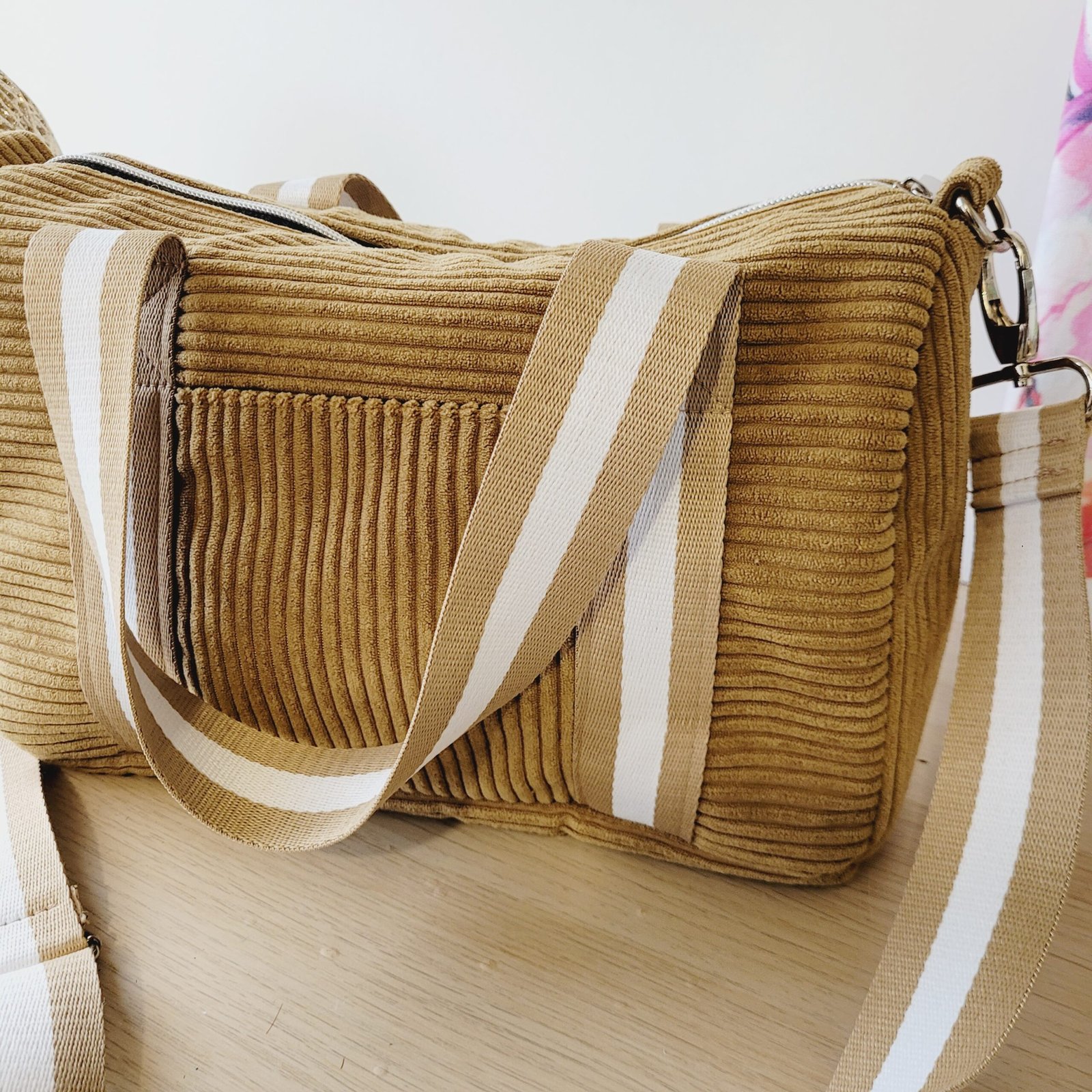 Sac Week end velours côtelé kaki – Image 2